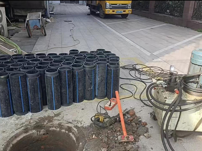 石景山PE置换管厂家 DN315置换管 非开挖管短管置换